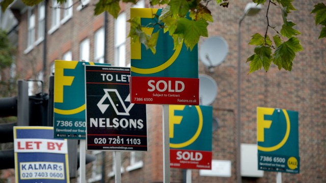 Article thumbnail: EMBARGOED TO 0001 THURSDAY JANUARY 19 File photo dated 05/10/15 of letting and estate agents signs outside flats on the Old Kent Road in London. A downward trend in house prices gained further momentum towards the end of 2022, according to surveyors. Issue date: Thursday January 19, 2023. PA Photo. A net balance of 42% of professionals across the UK reported seeing a decline in prices, rather than an increase, according to the December 2022, survey from the Royal Institution of Chartered Surveyors (Rics). See PA story ECONOMY Surveyors. Photo credit should read: Anthony Devlin/PA Wire