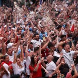 Article thumbnail: LONDON, ENGLAND - JULY 10: England fans celebrate after Harry Kane of England levels the score at 1-1 from the penalty spot during the UEFA EURO 2024 semi-finals match between England and Netherlands at Boxpark Croydon on July 10, 2024 in London, England. England face the Netherlands at BVB Stadion in Dortmund after advancing with a 5-3 penalty win over Switzerland on Saturday. (Photo by Dan Kitwood/Getty Images)