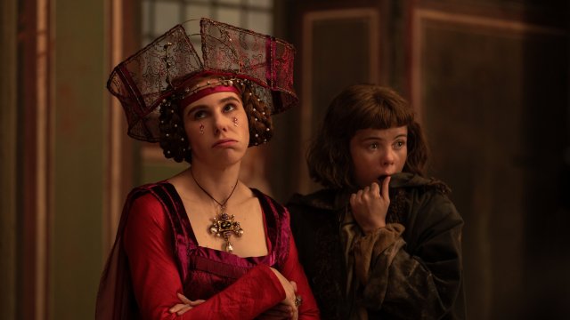 Decameron. (L to R) Zosia Mamet as Pampinea and Saoirse-Monica Jackson as Misia in Episode 102 of Decameron. Giulia Parmigiani/Netflix ?? 2024